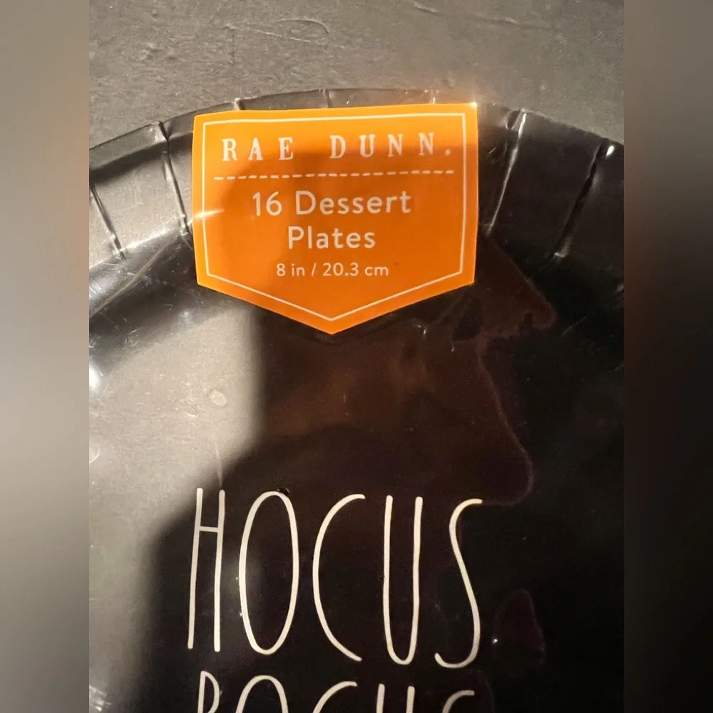 Hocus Pocus Rae Dunn Disposable Plates Heavy duty 16 Dessert Halloween